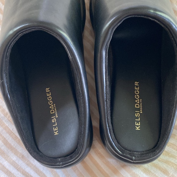 Kelsi Dagger Brooklyn Bubble Slides size 9 - Picture 4 of 11